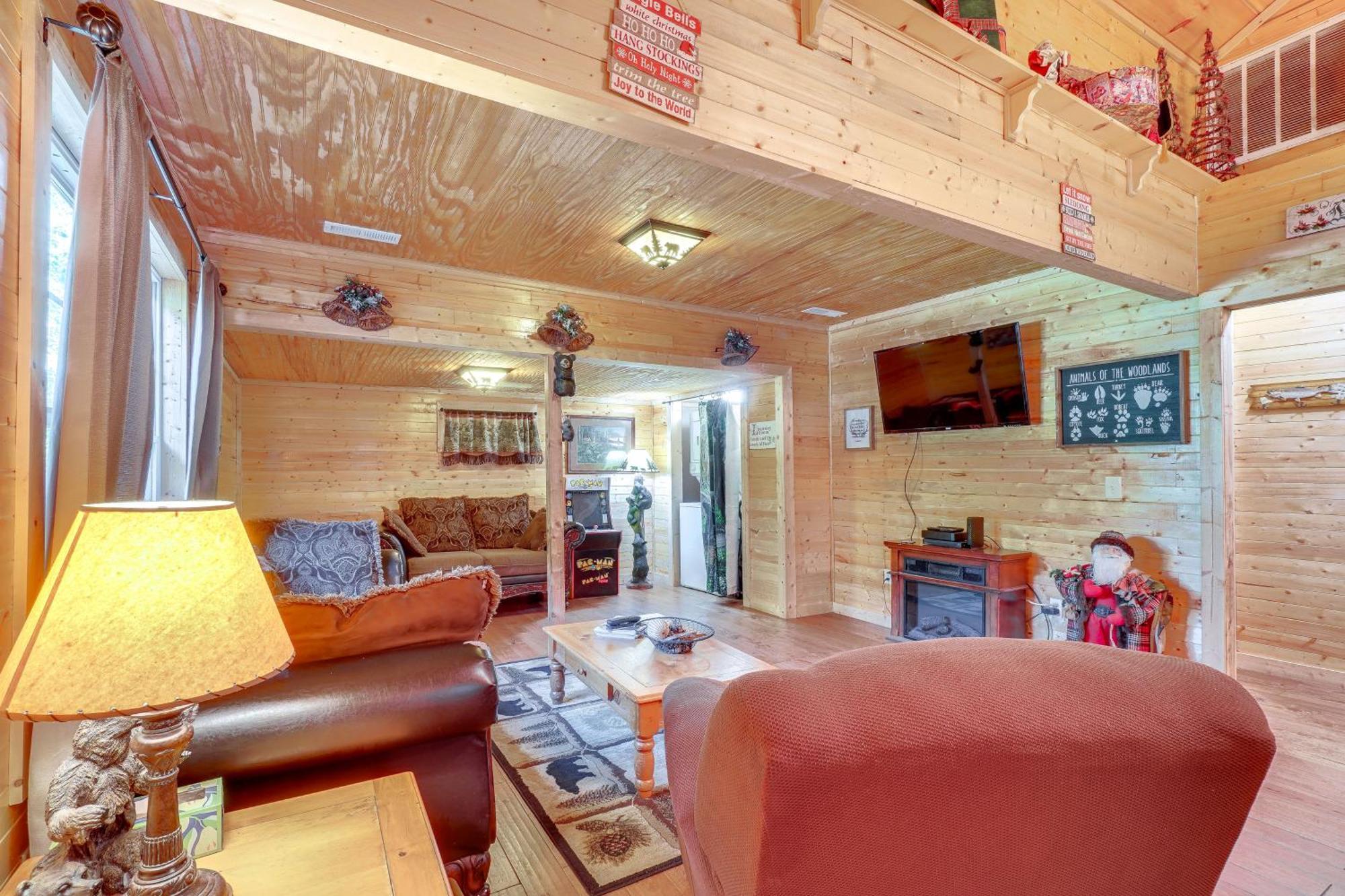 Just Fur Relaxin Sevierville Cabin With Hot Tub! Kültér fotó