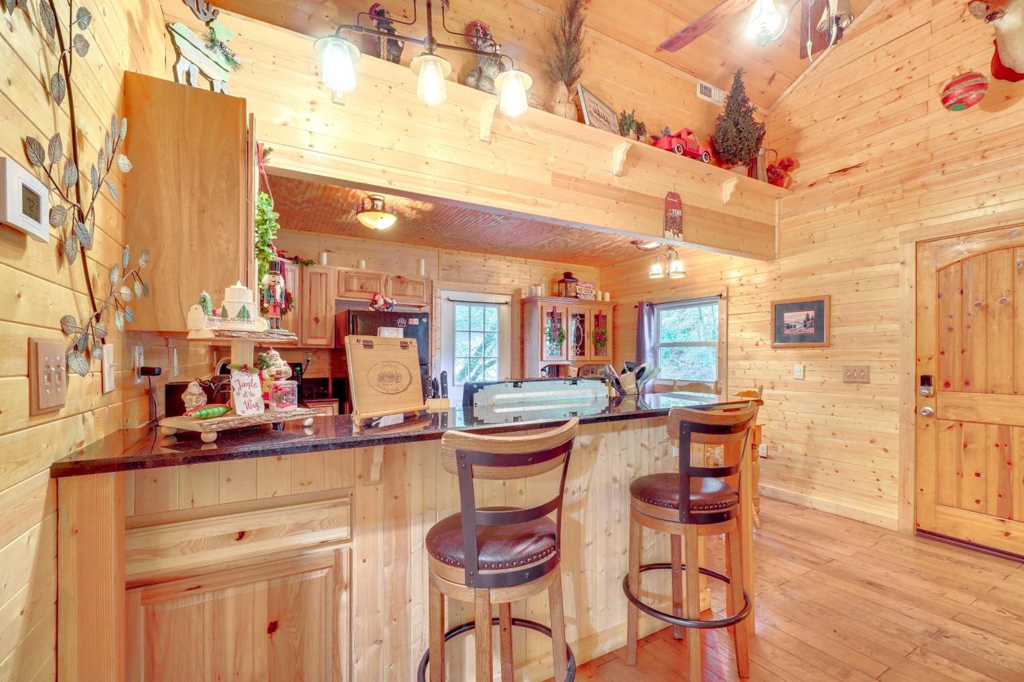 Just Fur Relaxin Sevierville Cabin With Hot Tub! Kültér fotó